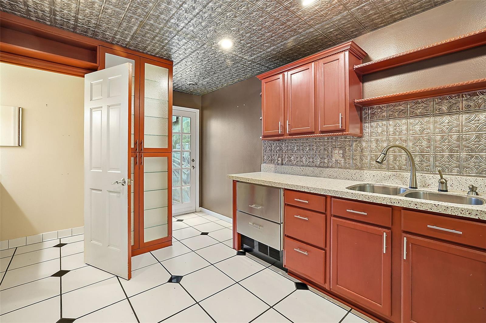 MOUNT DORA RESUB BLK 08 SEC 31 - Commercial Sale