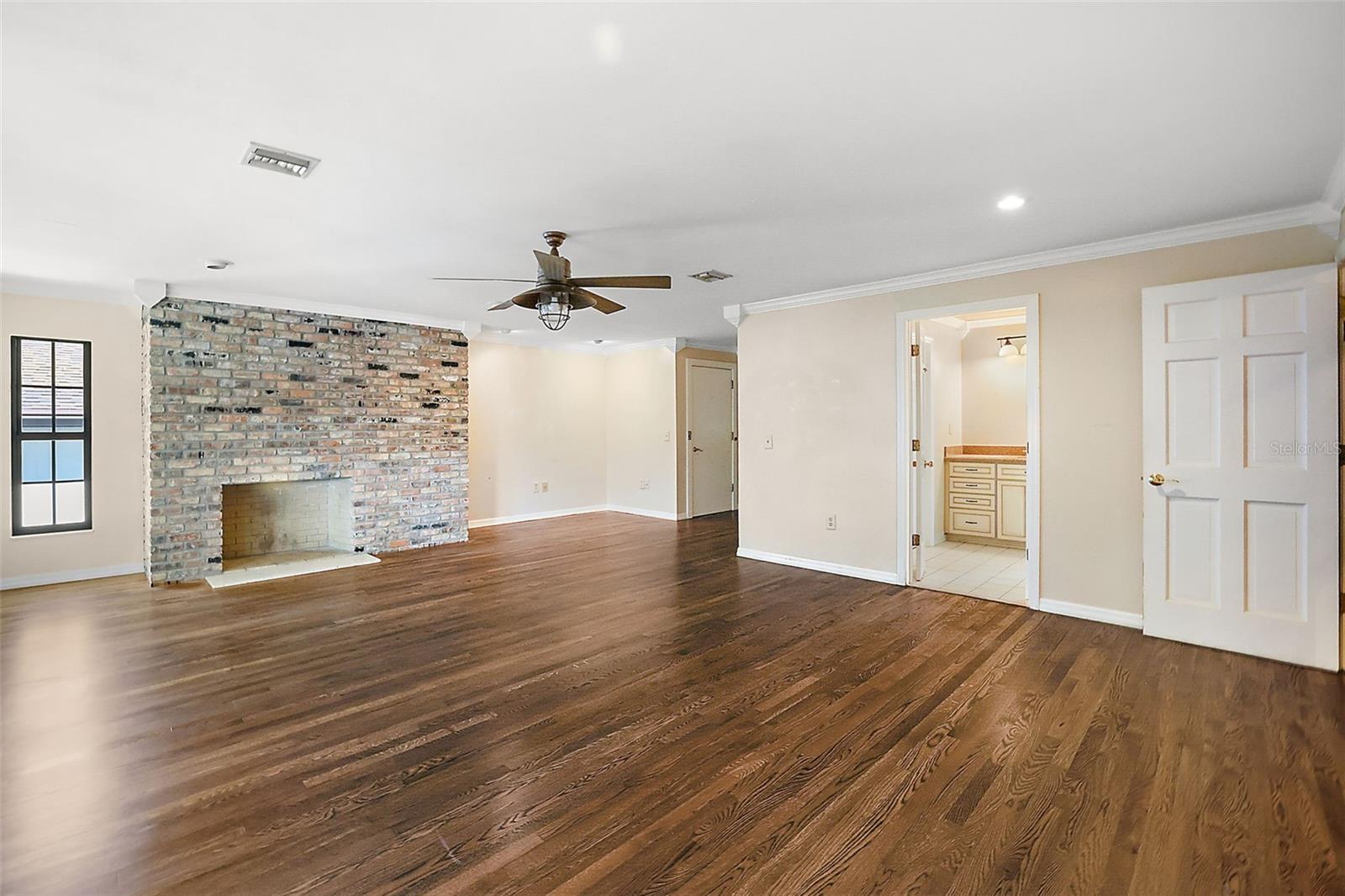 MOUNT DORA RESUB BLK 08 SEC 31 - Commercial Sale