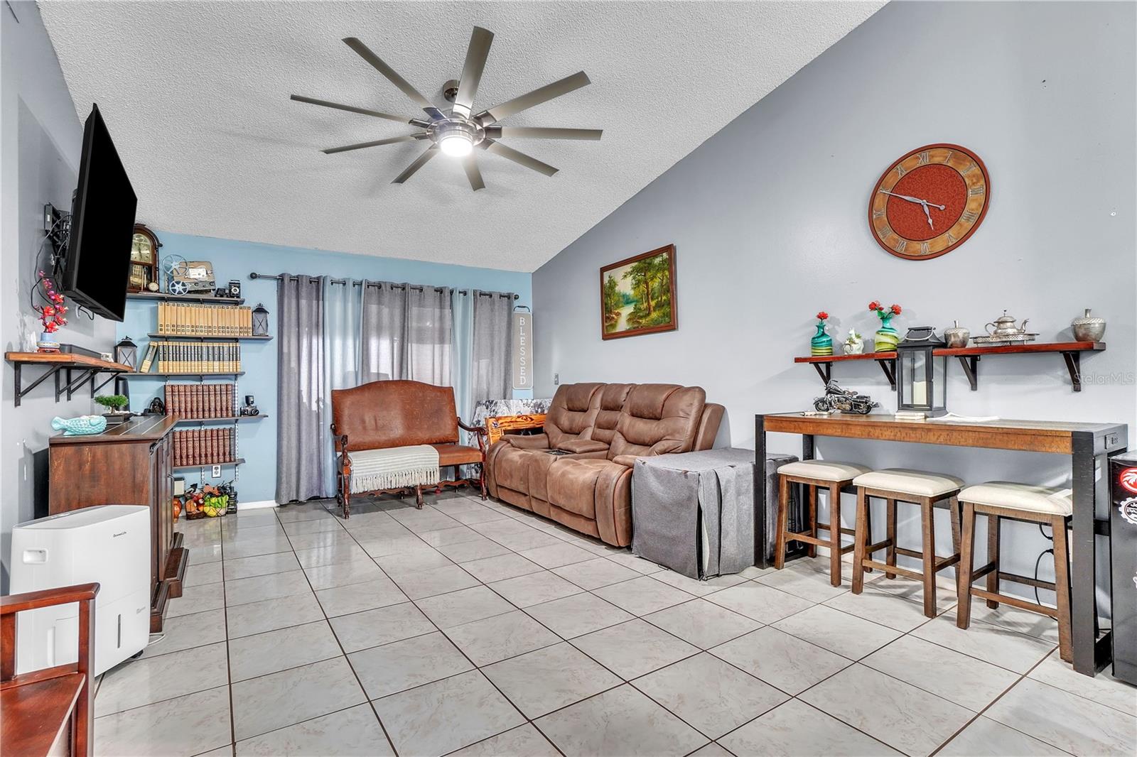 KING OAK VILLAS PH 1 - Residential