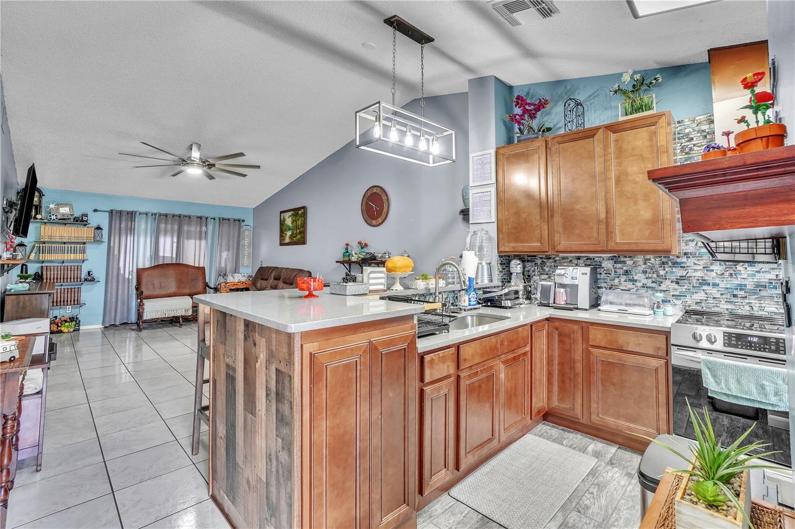 KING OAK VILLAS PH 1 - Residential