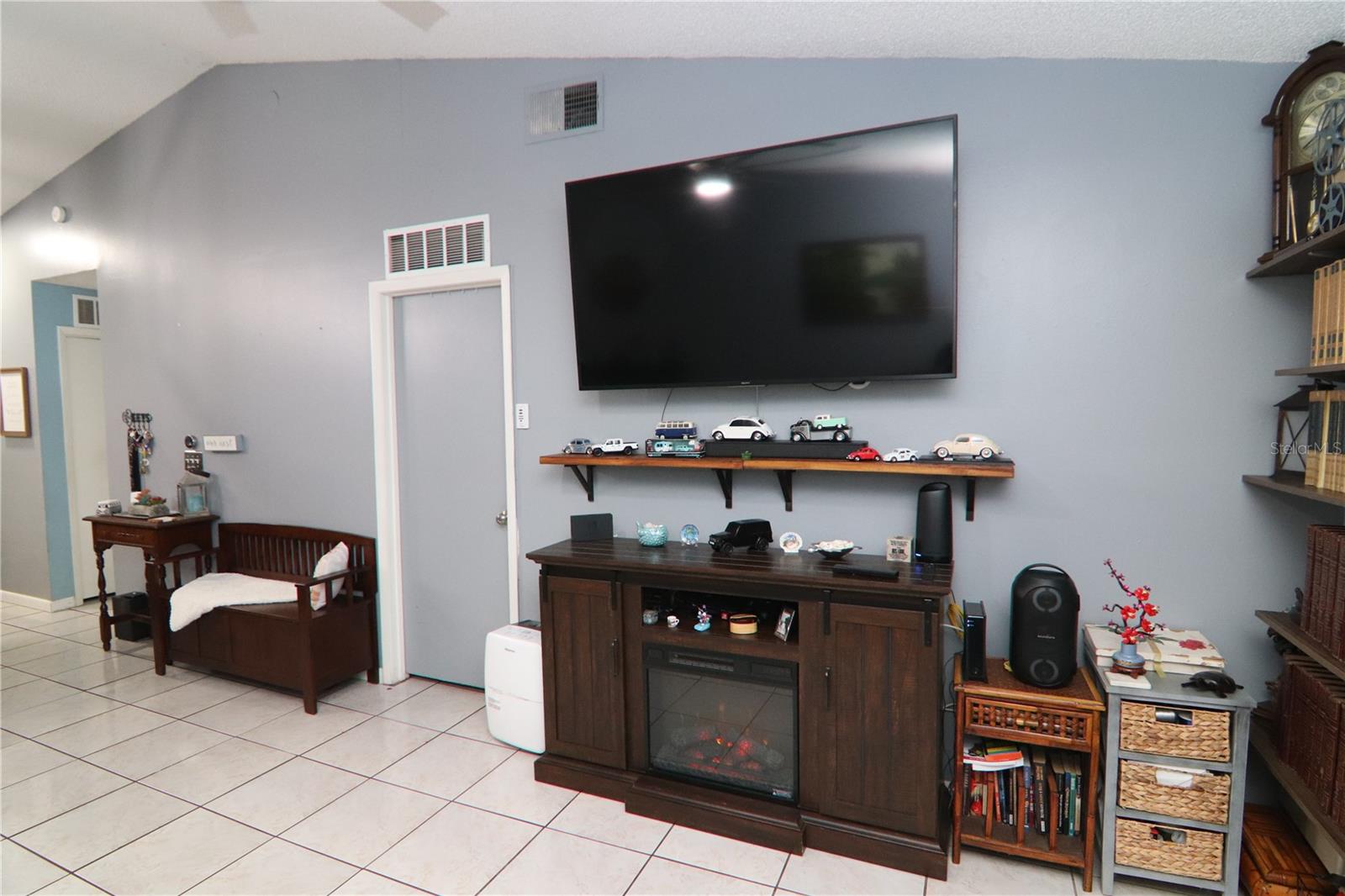 KING OAK VILLAS PH 1 - Residential
