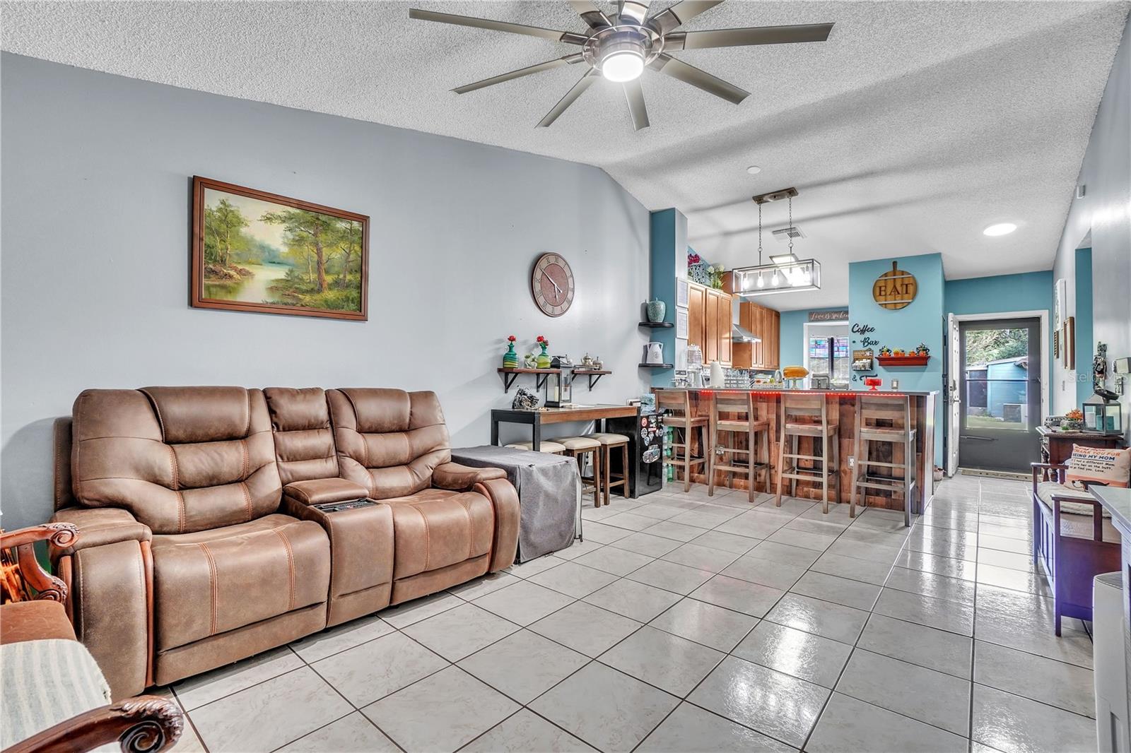 KING OAK VILLAS PH 1 - Residential