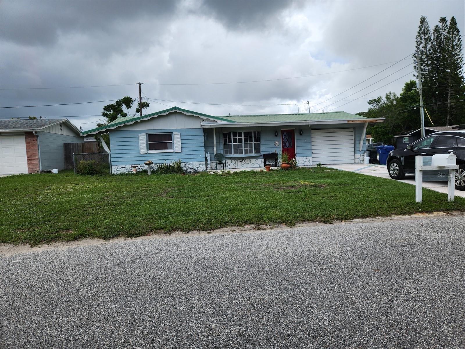 Fractional Ownership. Centrally located. This CORNER LOT home has a Bonus room that could possibly be used as a third bedroom or office. HALF BATH IN GARAGE. Kitchen UPDATED a few years ago. This is an estate home. Sellers do not have first hand knowledge of the home entirely. Probate is complete. Back yard is fenced and has a nice storage shed. SOLD AS IS
NO SITE UNSEEN OFFERS AND NO LOW BALL, OR REQUEST FOR OWNER FINANCING OFFERS WILL BE ENTERTAINED.
BUYERS to verify All aspects regarding this property including inside and outside measurements, utilities, zoning, etc. The sellers do not represent any known knowledge regarding property.