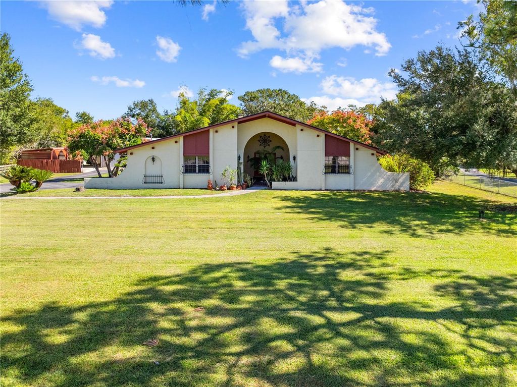 Photo of 2905 Kissimmee Park Road, Saint Cloud, FL 34772 (MLS # S5137652)