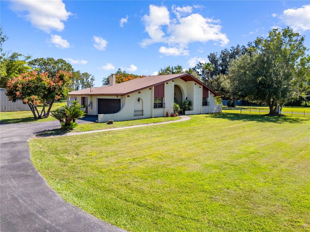 Photo of 2905 Kissimmee Park Road, Saint Cloud, FL 34772 (MLS # S5137652)