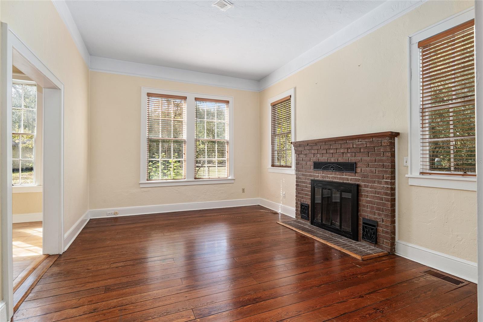 LEITNER TR E LEVY GRANT - Residential