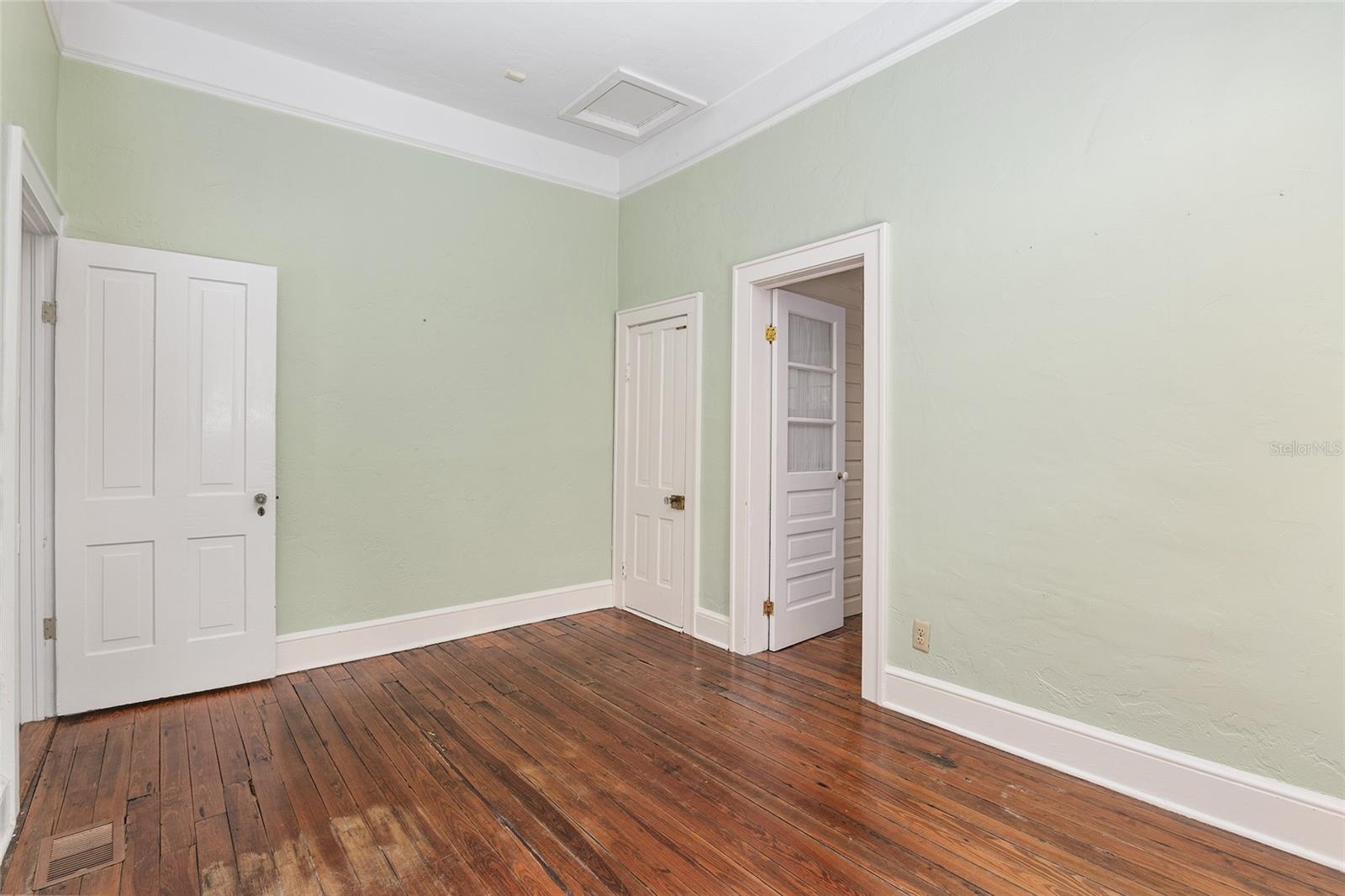 LEITNER TR E LEVY GRANT - Residential