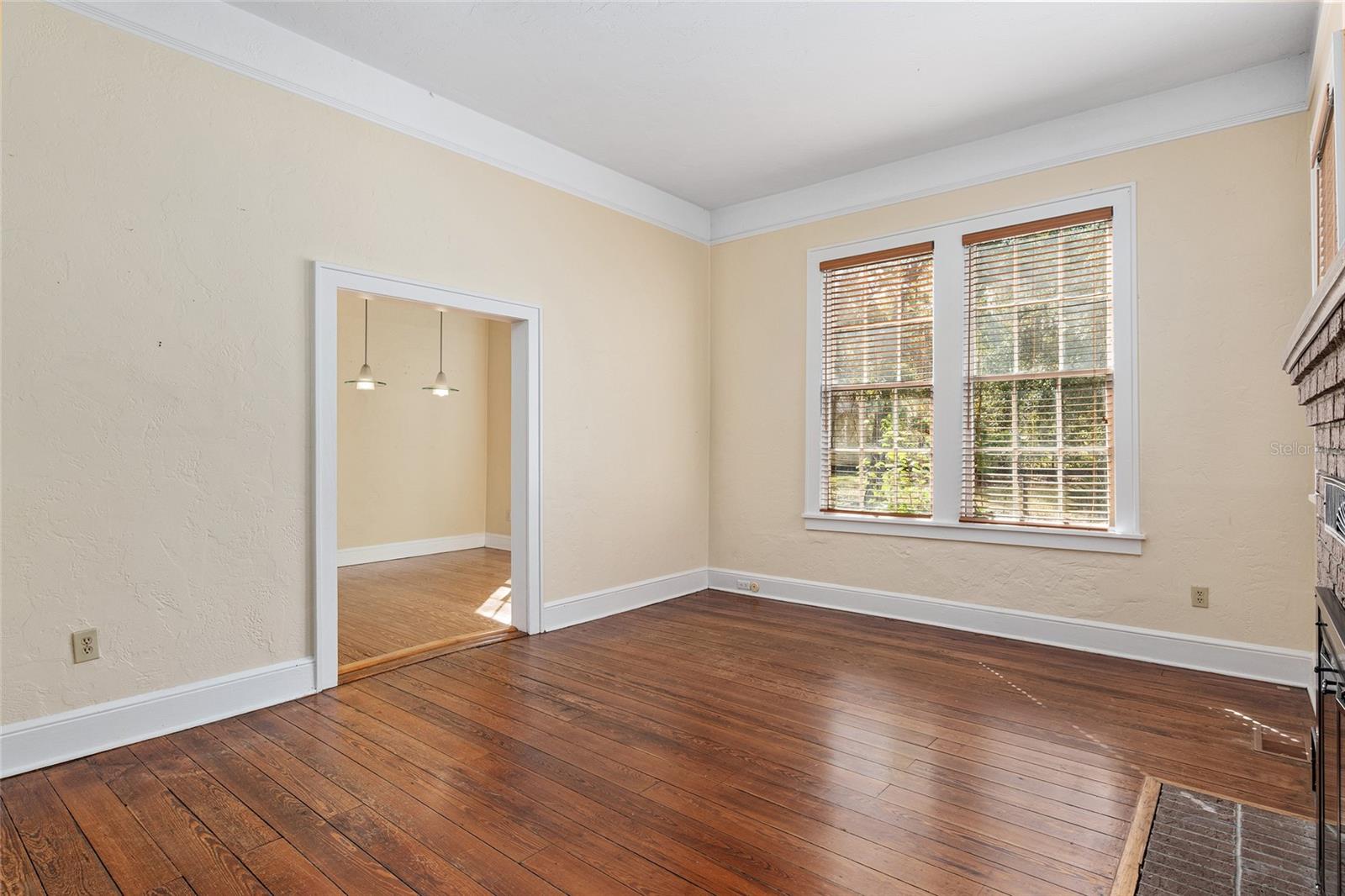 LEITNER TR E LEVY GRANT - Residential