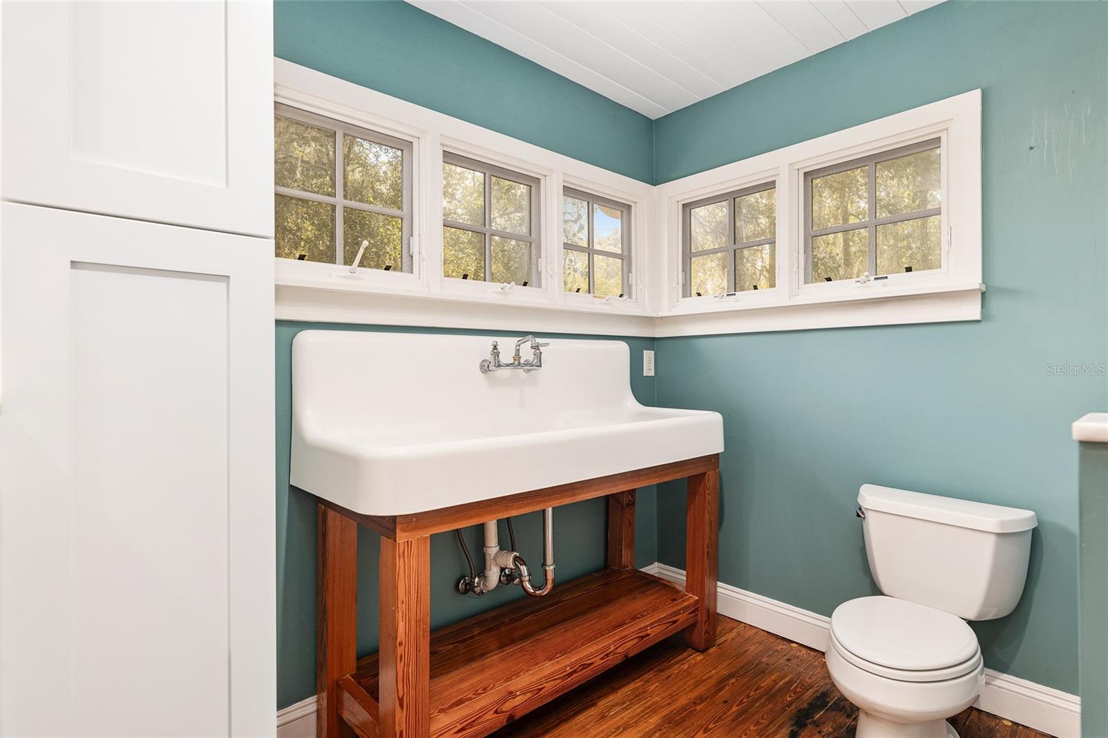 LEITNER TR E LEVY GRANT - Residential