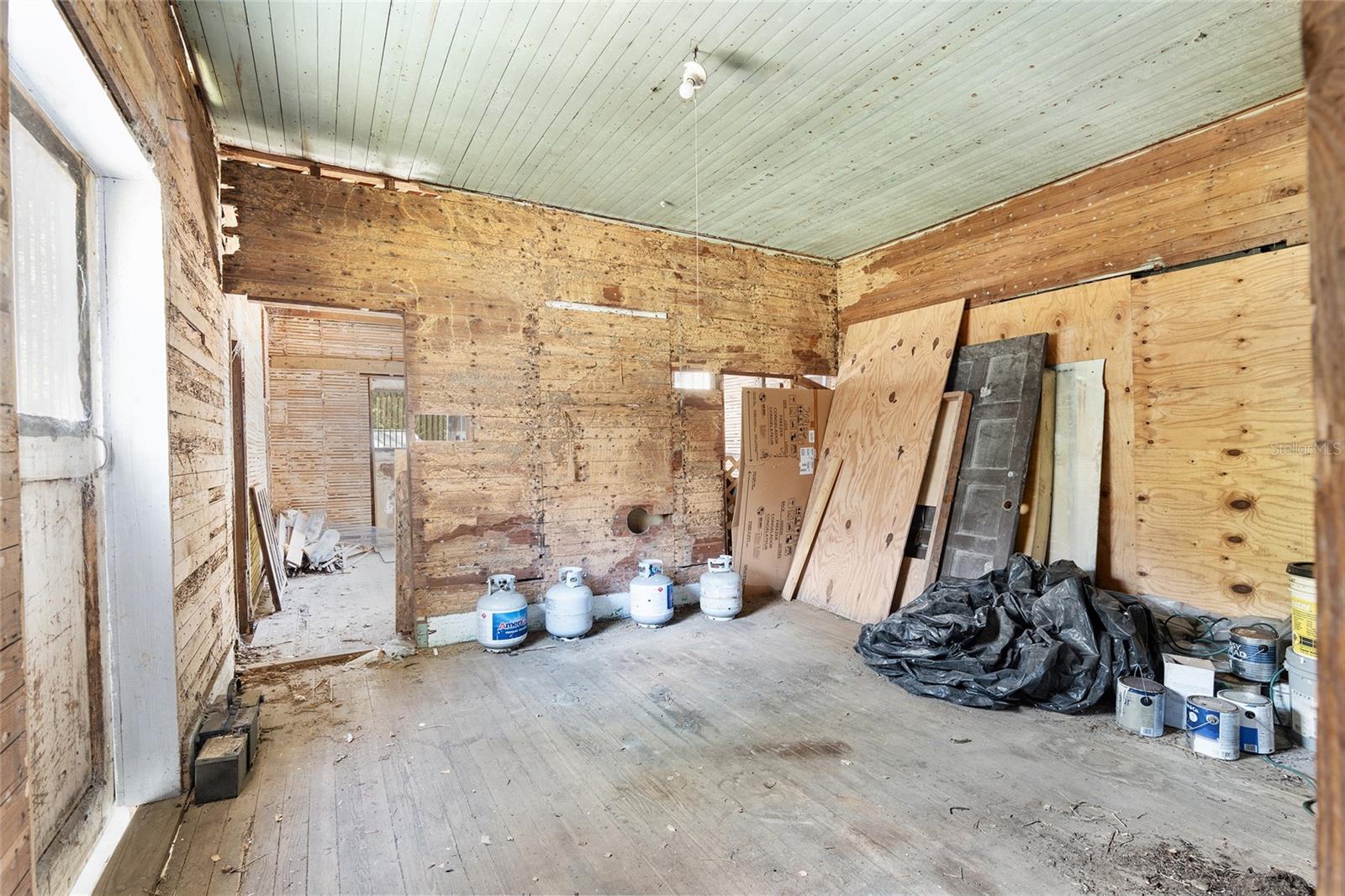 LEITNER TR E LEVY GRANT - Residential