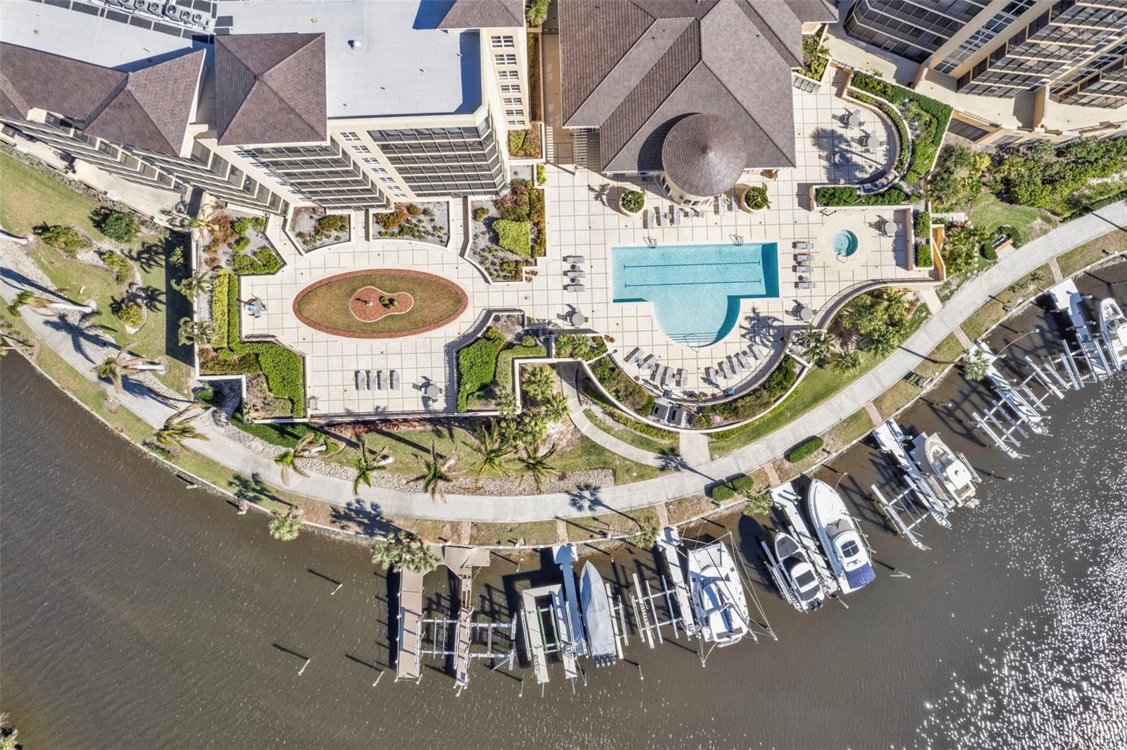 GRANDE ISLE TOWERS I & 02 PH I - Residential