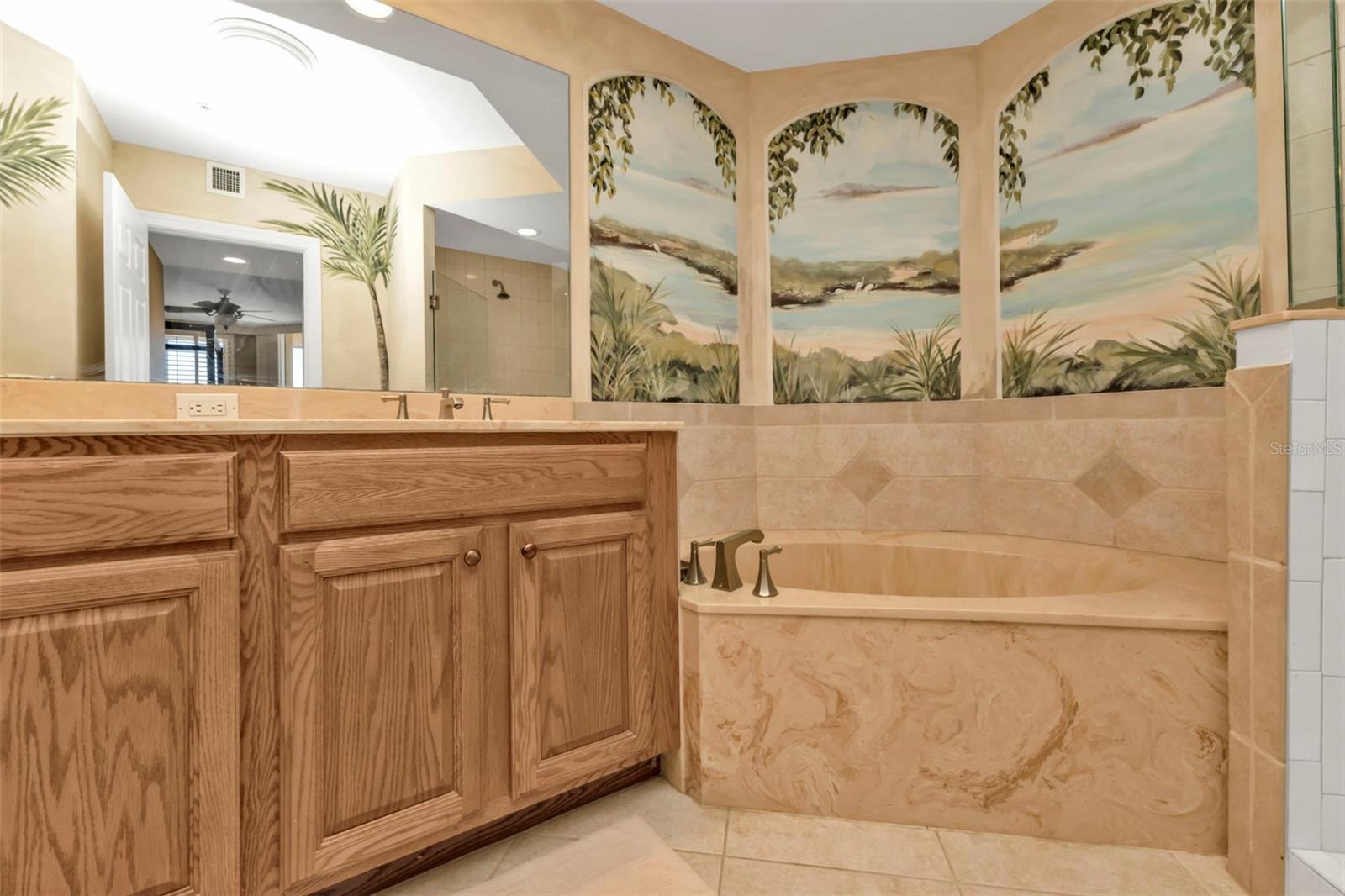 GRANDE ISLE TOWERS I & 02 PH I - Residential