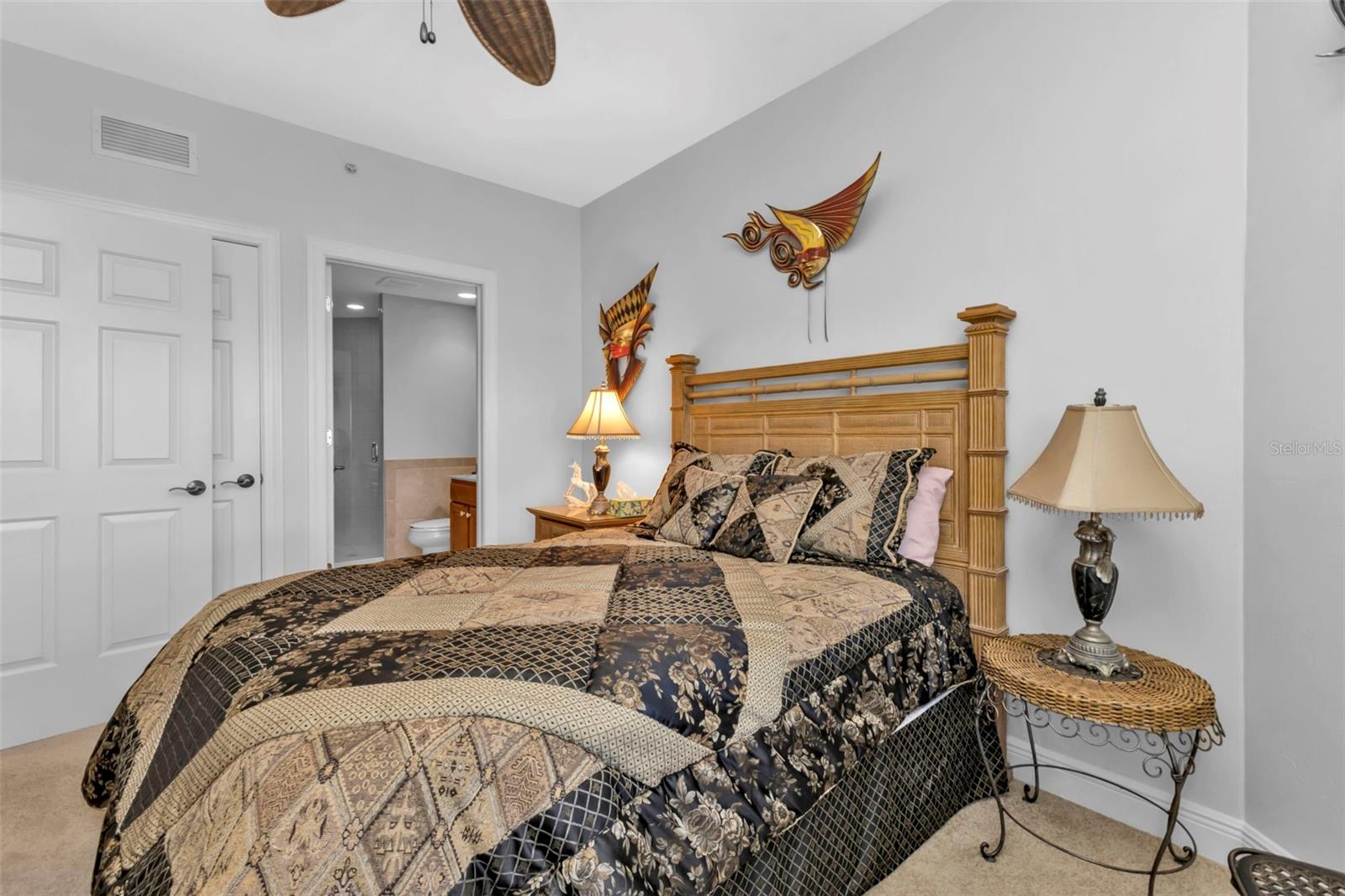 GRANDE ISLE TOWERS I & 02 PH I - Residential