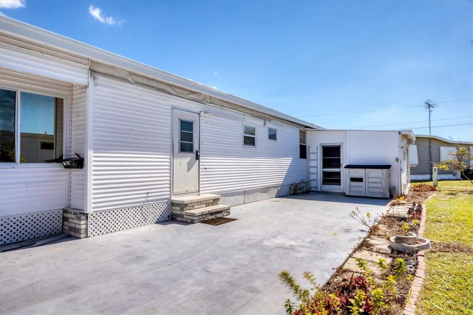 BROOK TO BAY - Residential