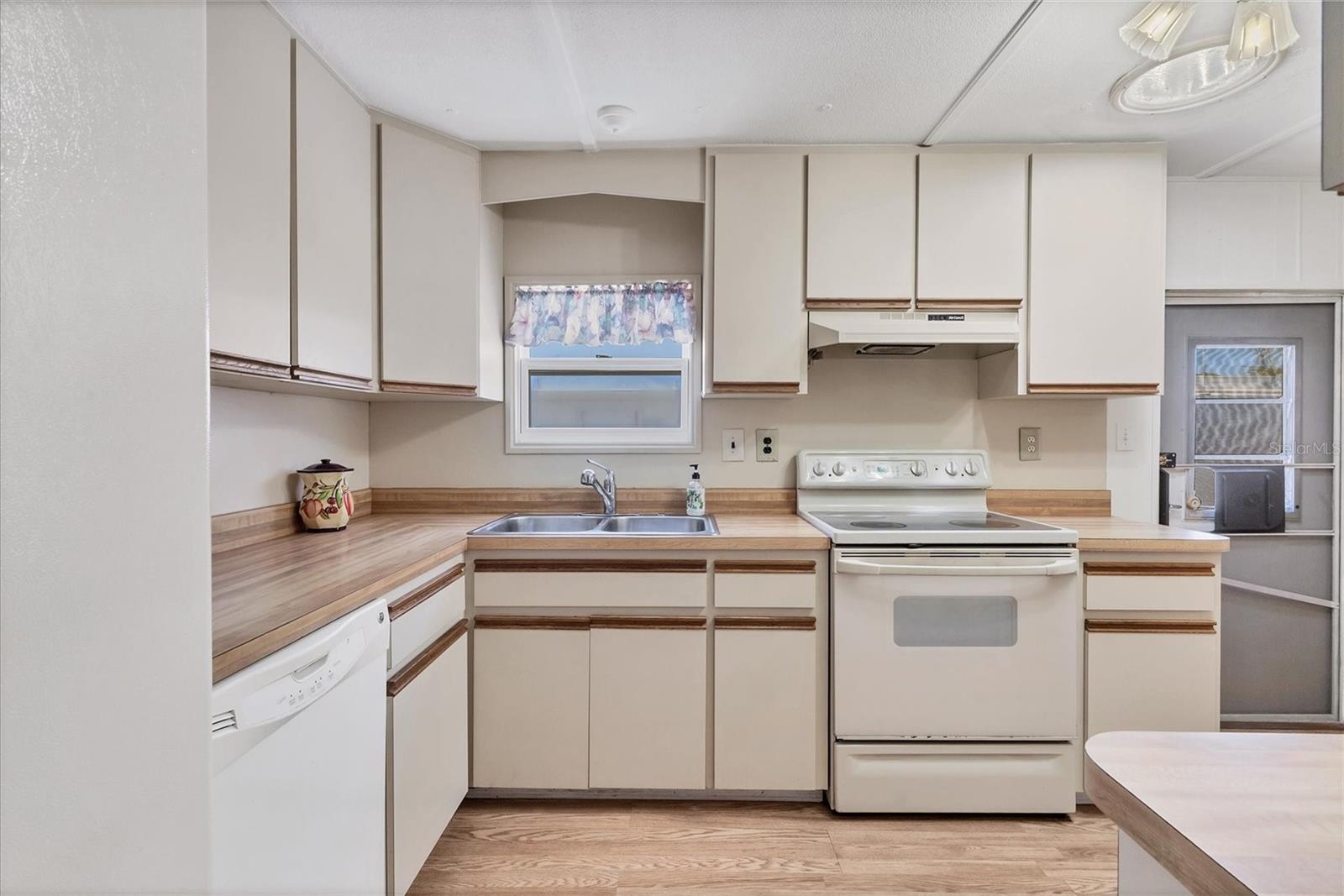 BROOK TO BAY - Residential