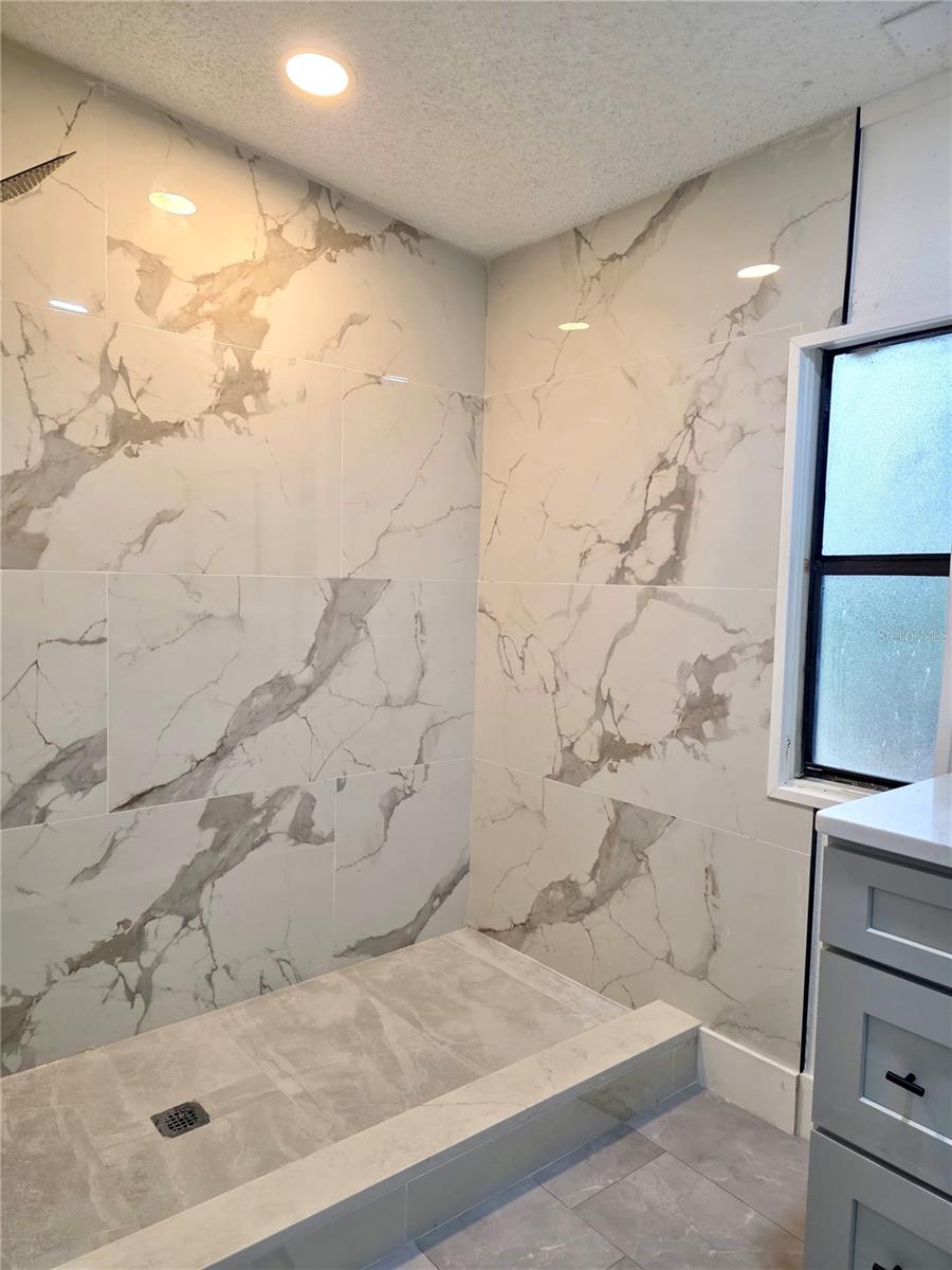 MONTVERDE HILLS - Residential