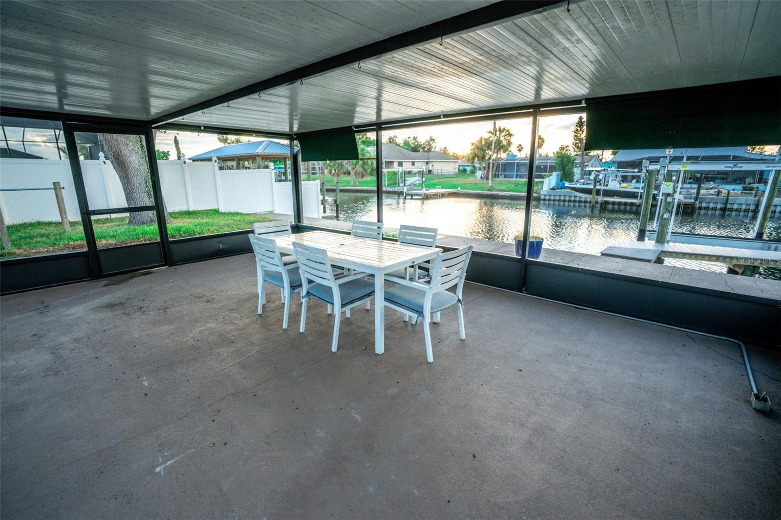 APOLLO BEACH UNIT TWO - Residential
