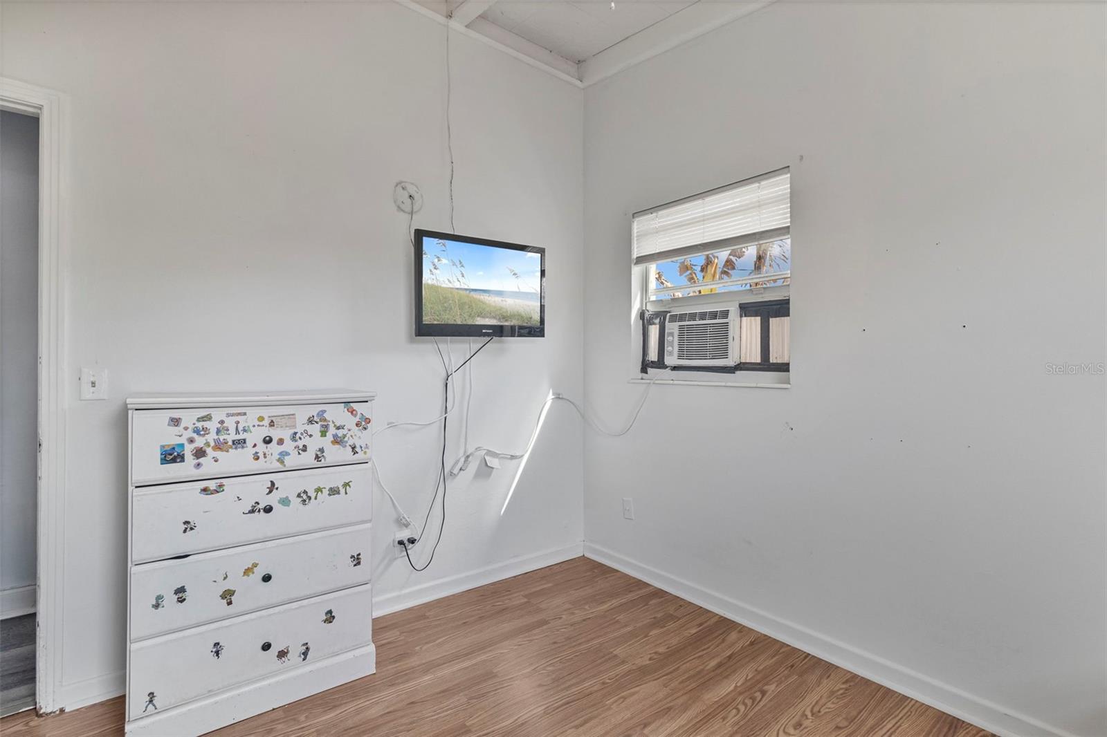 ROYAL HOWARD SUB - Residential