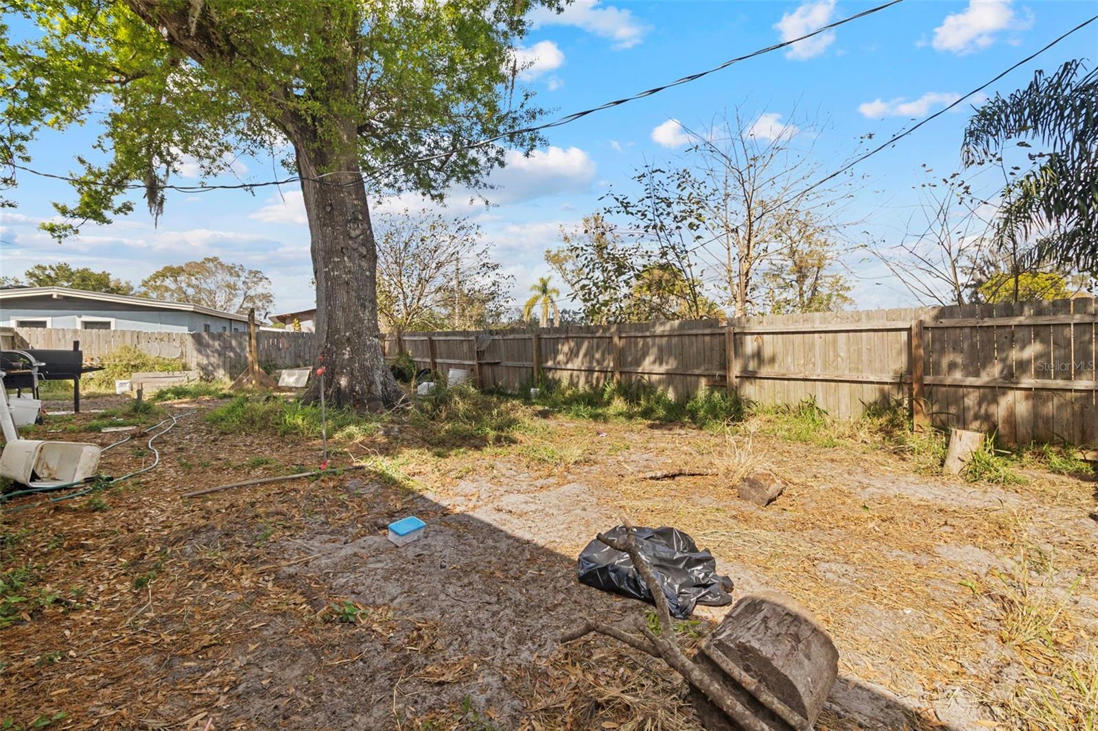 ROYAL HOWARD SUB - Residential