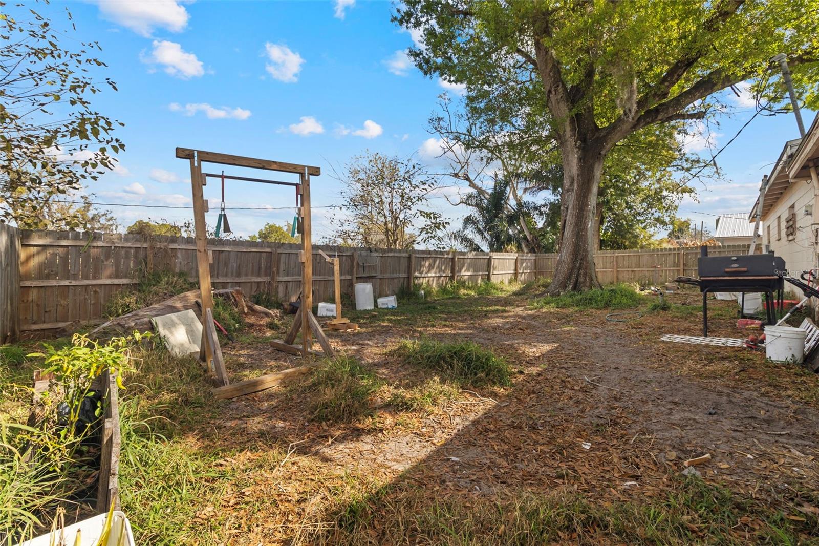 ROYAL HOWARD SUB - Residential