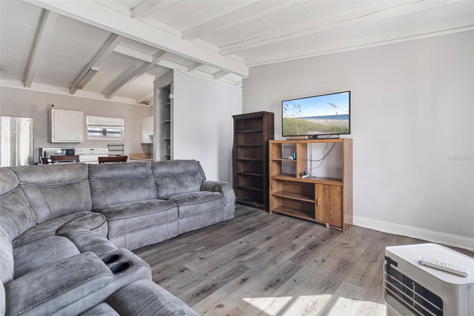 ROYAL HOWARD SUB - Residential