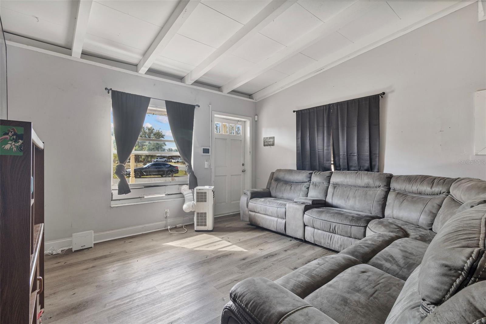 ROYAL HOWARD SUB - Residential