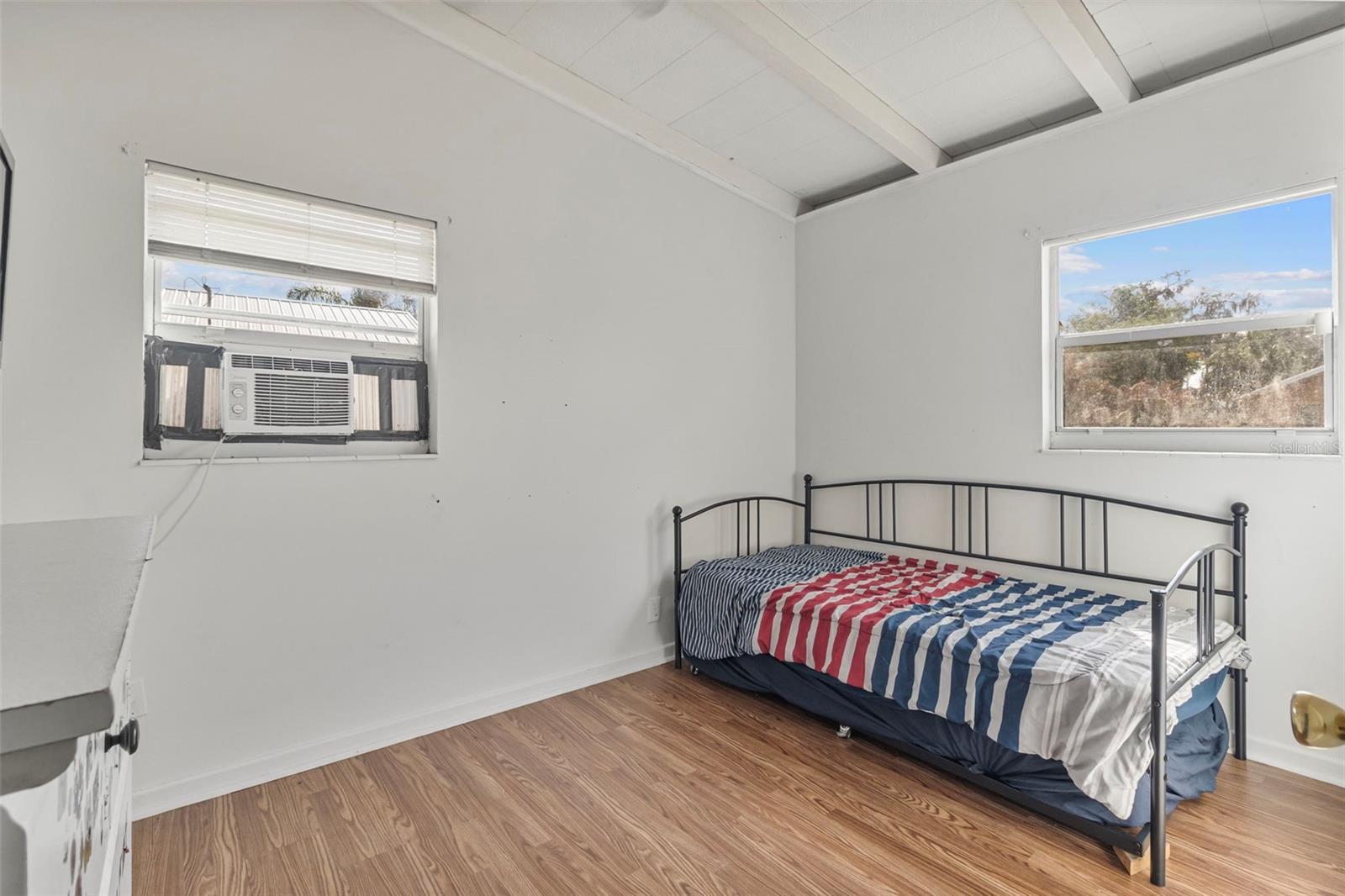 ROYAL HOWARD SUB - Residential