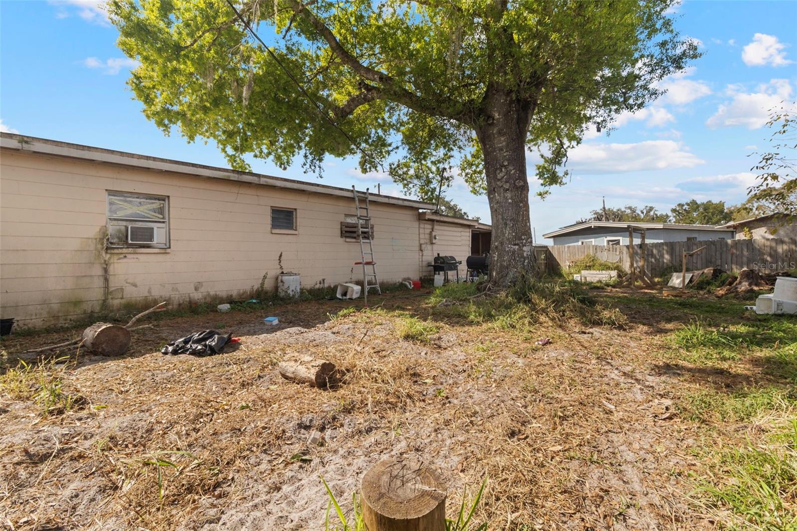 ROYAL HOWARD SUB - Residential