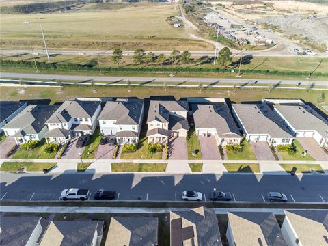 A home in APOPKA