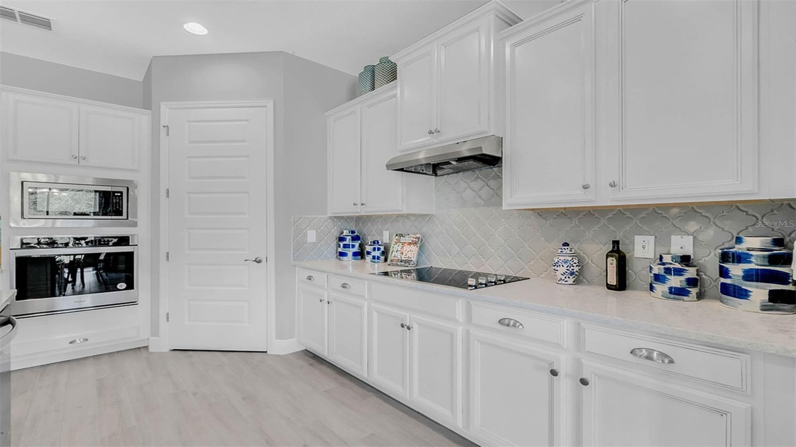 BUENA LAGO - Residential