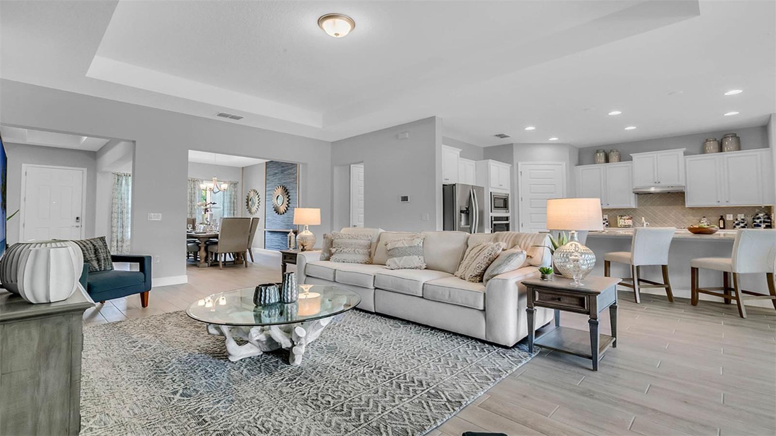 BUENA LAGO - Residential