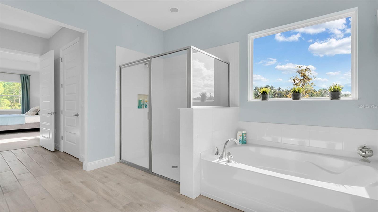 BUENA LAGO - Residential