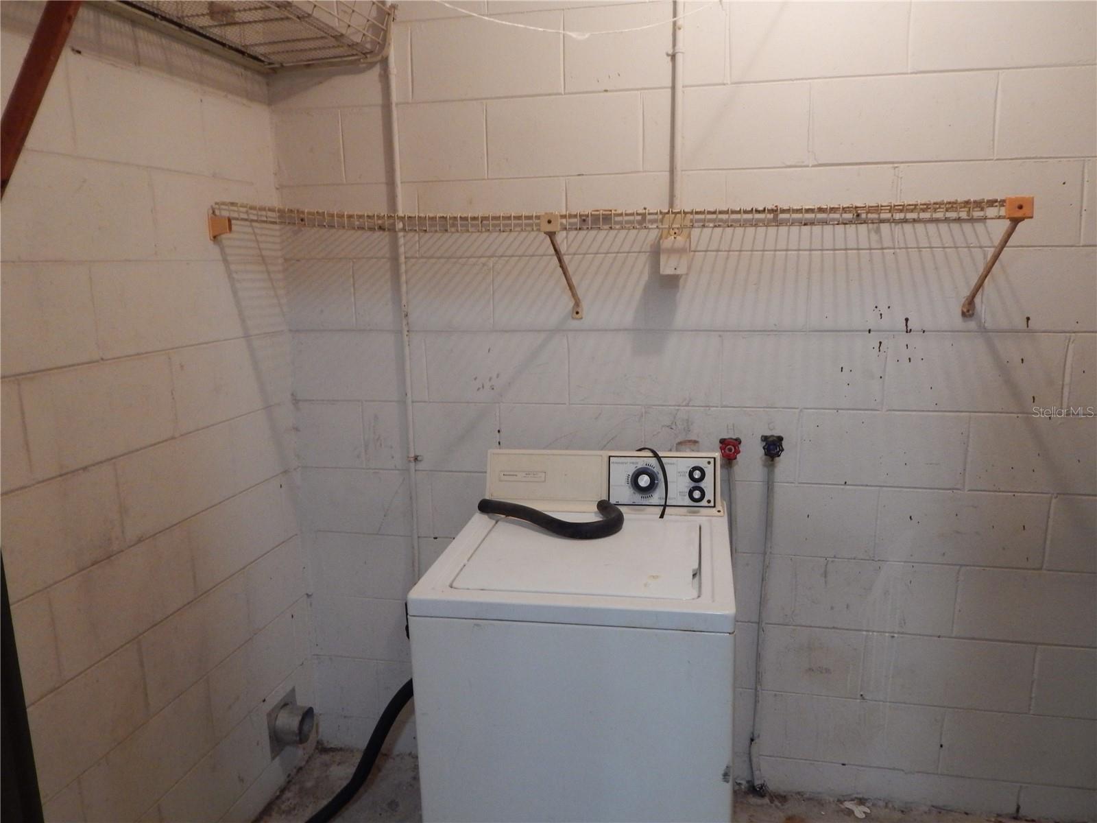 CORAL ESTATES - Residential