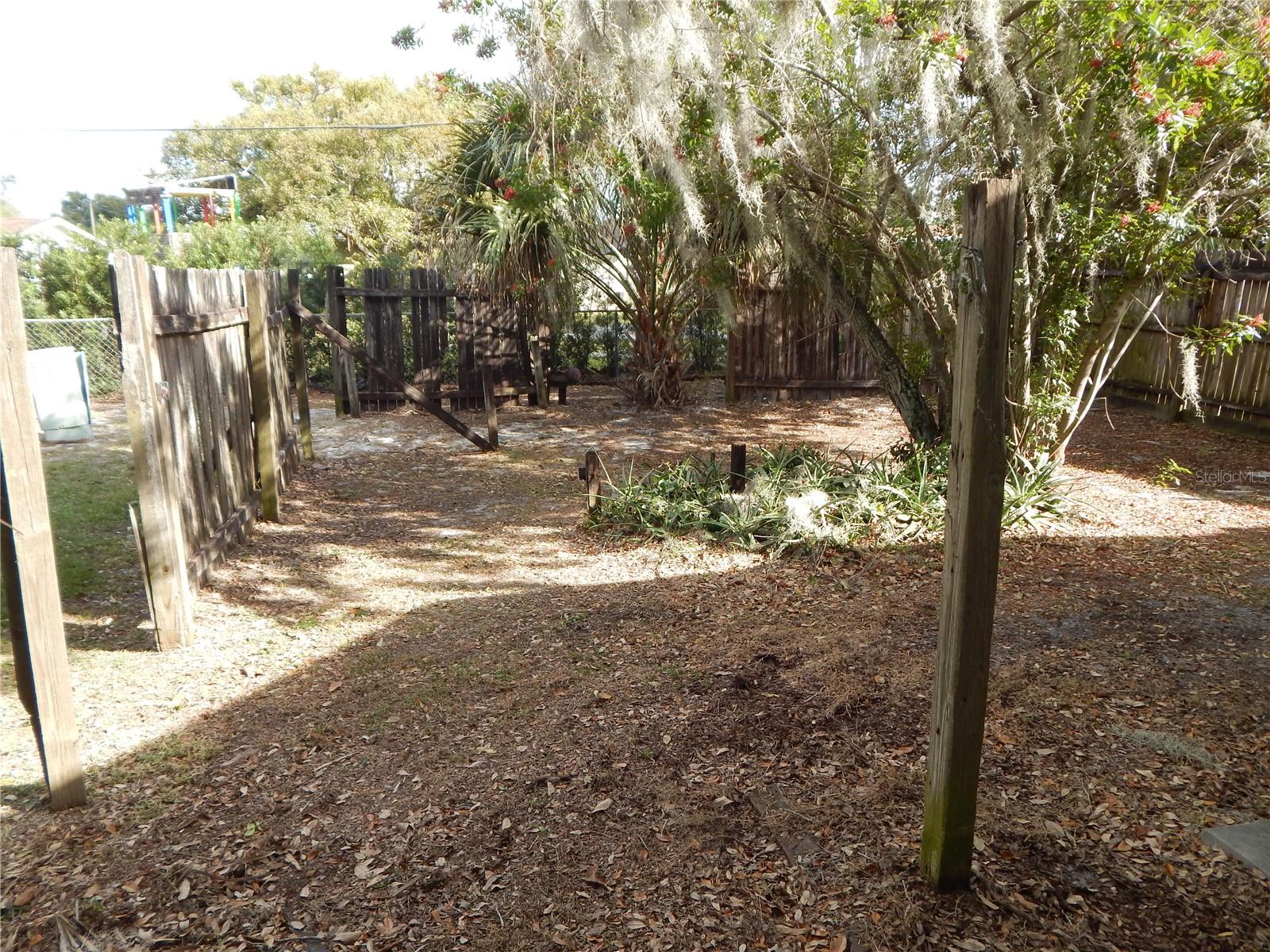 CORAL ESTATES - Residential