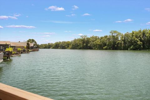 A home in LAKELAND