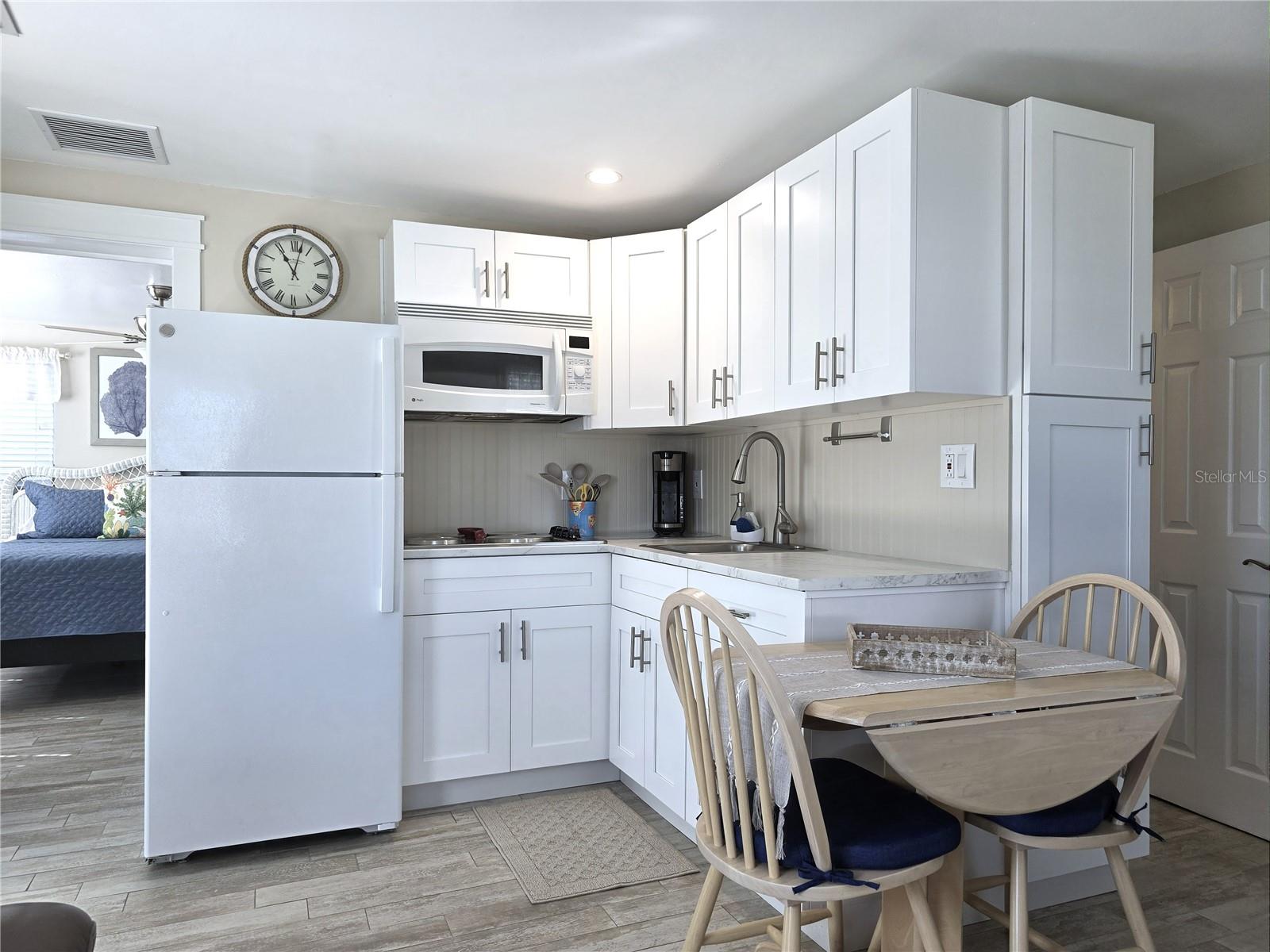 TIKI ON THE BAY - Residential