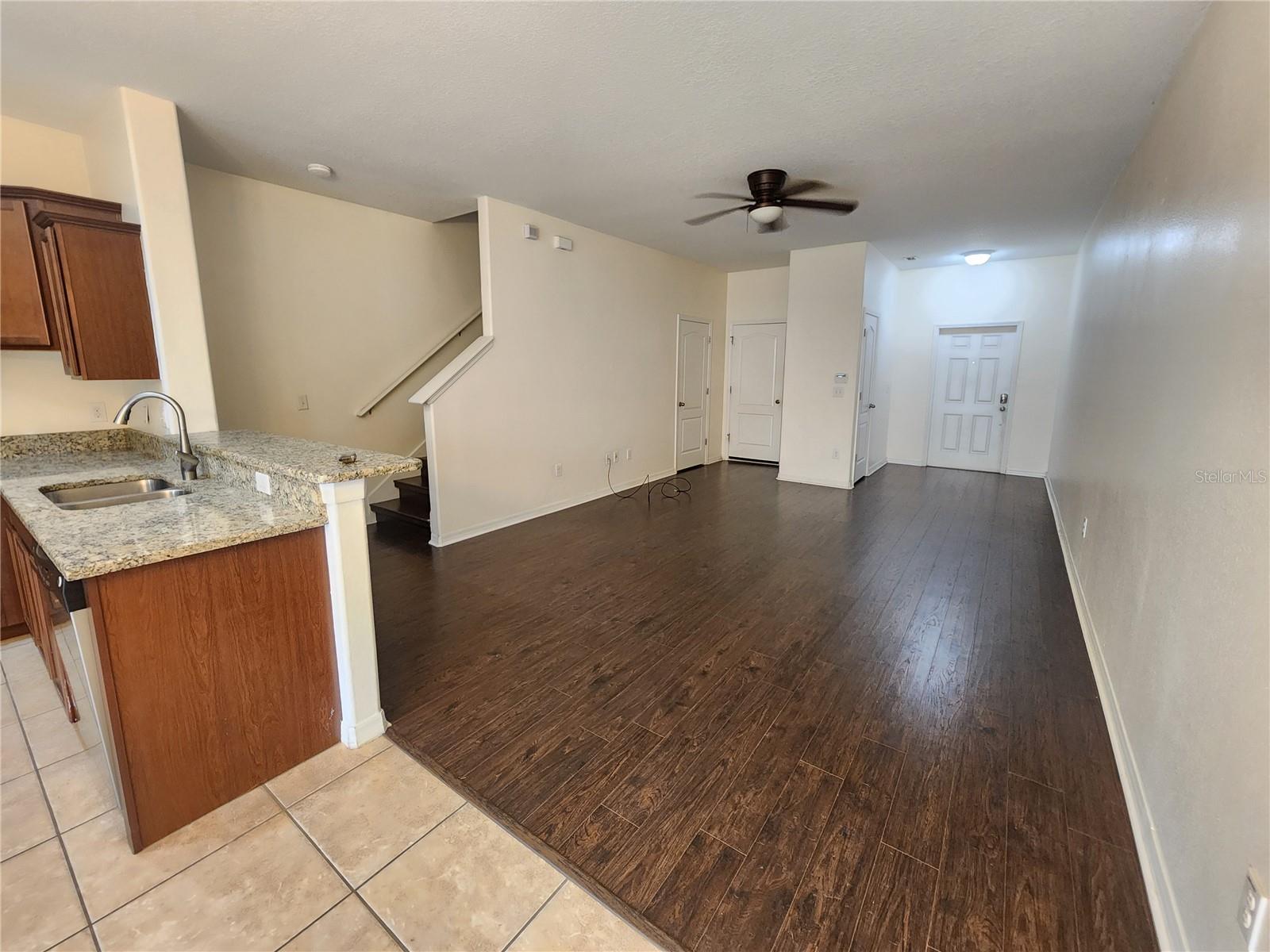 2807 LANTERN HILL AVENUE