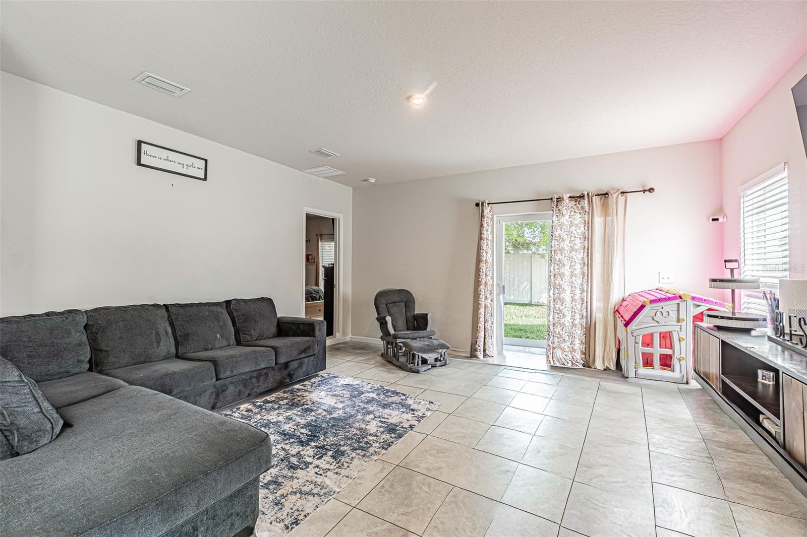 ZEPHYR PLACE - Residential