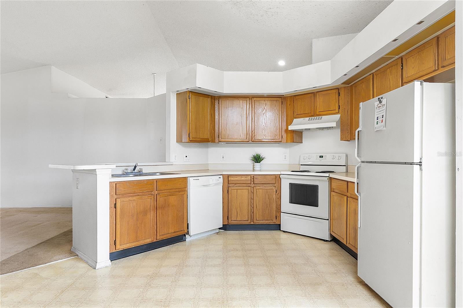 1620 BROOK HOLLOW DRIVE