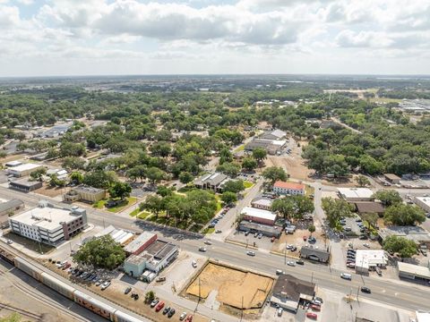 Tiny photo for 103 N Main Street, Wildwood, FL 34785 (MLS # G5096839)