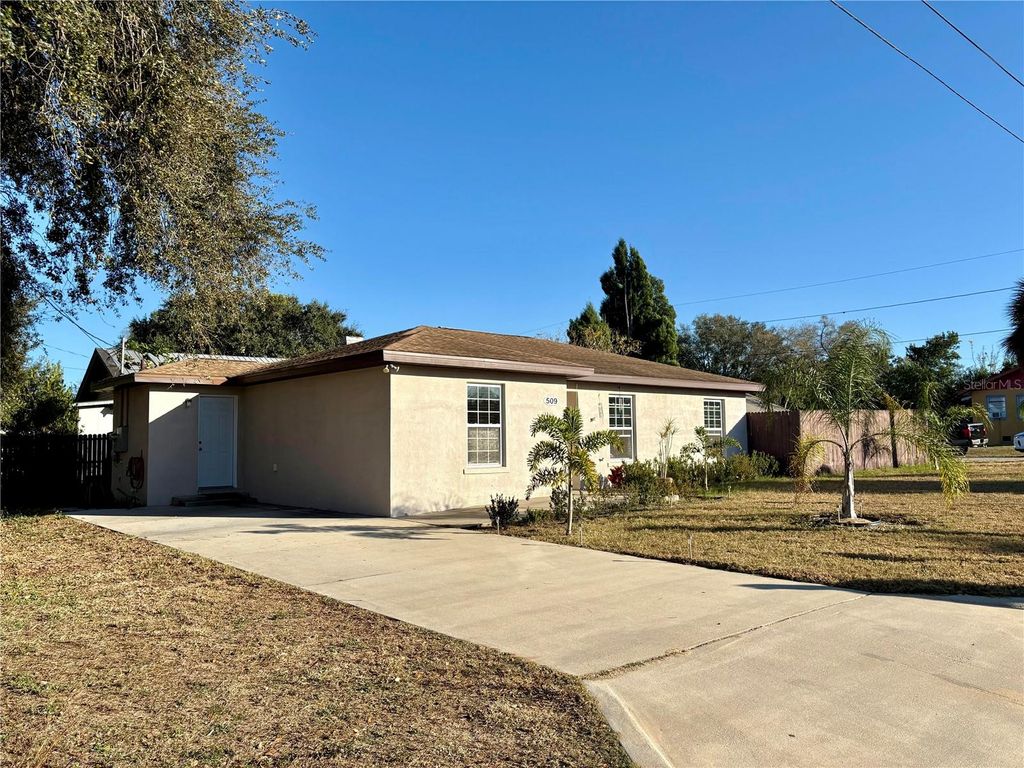 Photo of 509 Marietta Street, Lake Wales, FL 33853 (MLS # S5142649)