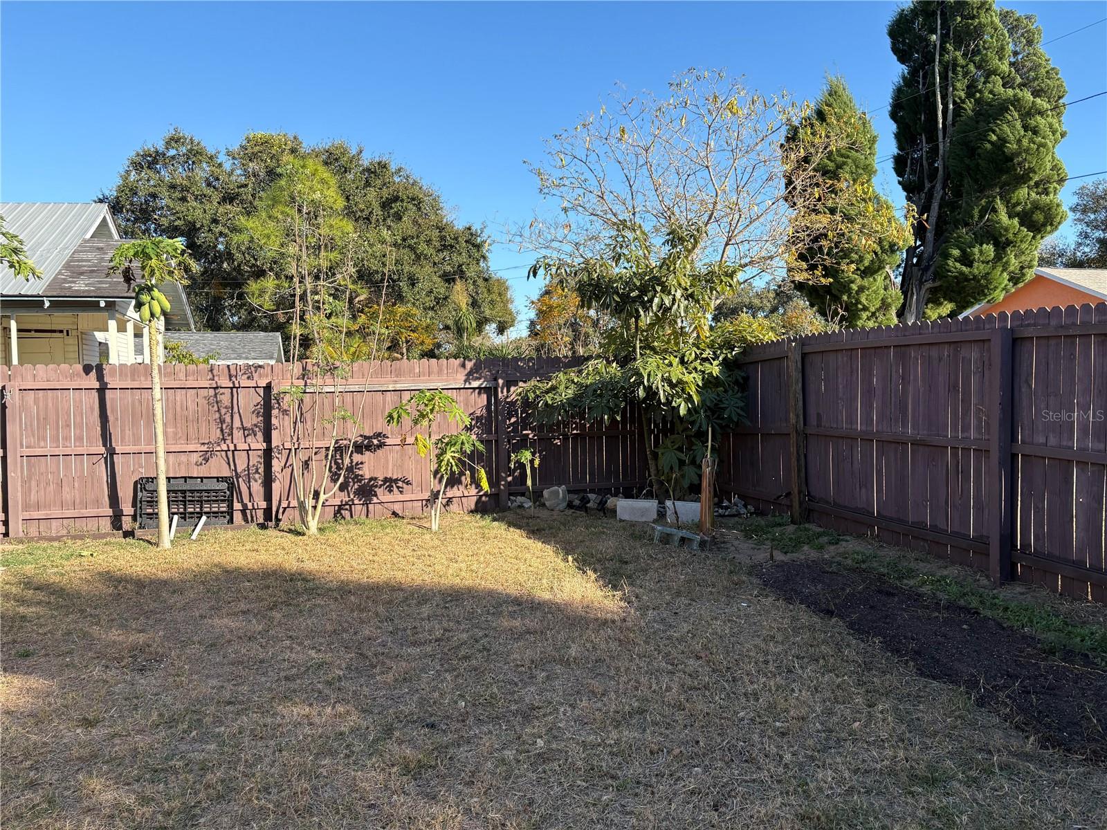 SHADOW LAWN SUB - Residential