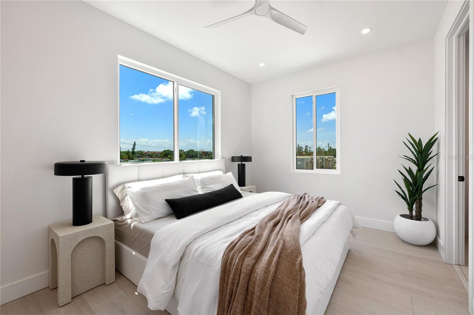 BAYPOINT TWNHMS REP - Residential