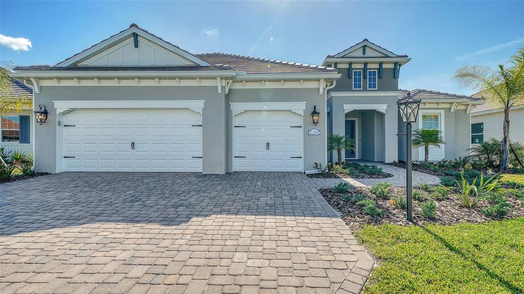 Photo of 21297 Holmes Circle, Venice, FL 34293 (MLS # A4677172)