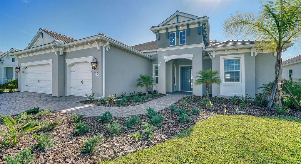 Photo of 21297 Holmes Circle, Venice, FL 34293 (MLS # A4677172)