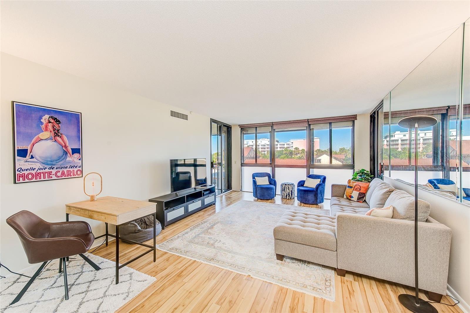 SAN SEAIR CONDO - Residential