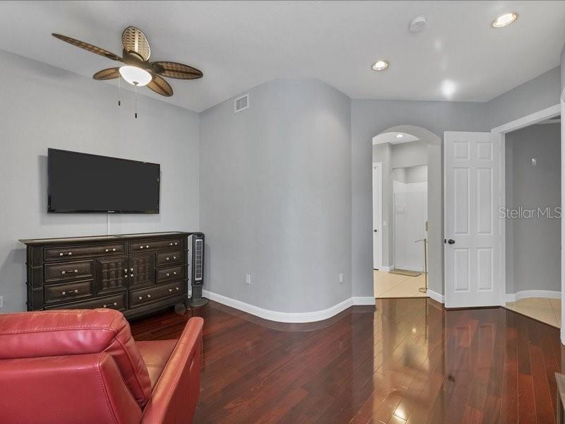 ACADEMY PARK PH IV & V - Residential Lease