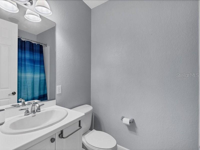 ACADEMY PARK PH IV & V - Residential Lease