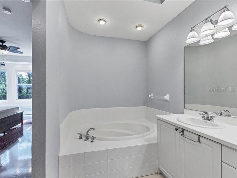 ACADEMY PARK PH IV & V - Residential Lease