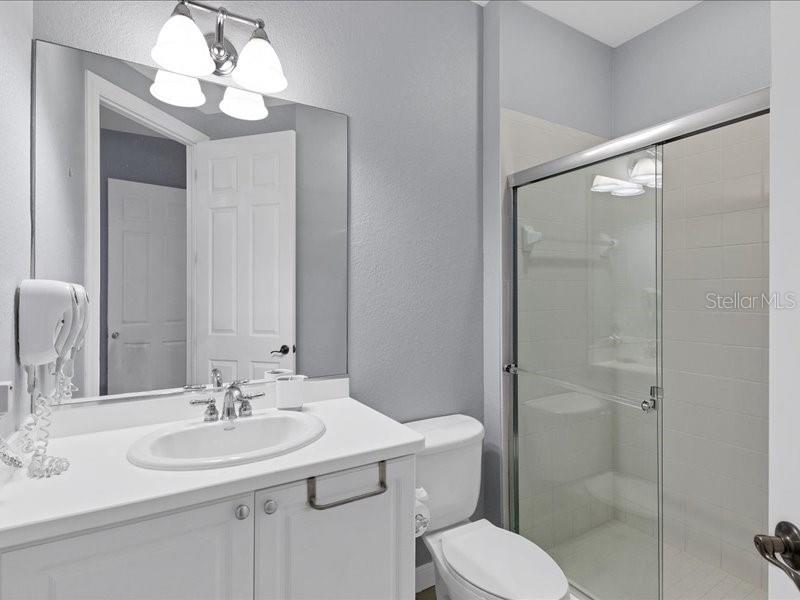 ACADEMY PARK PH IV & V - Residential Lease